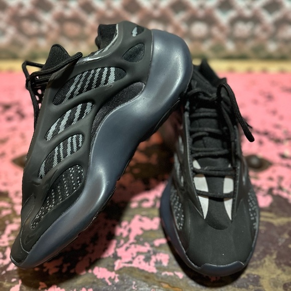 Men's ADIDAS Yeezy 700 V3 'Dark Glow Sz 7 - Picture 4 of 11